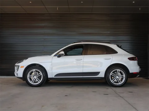 Photos of 2018 Porsche Macan for sale in Austin, TX at Porsche South Austin