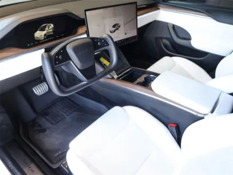 More photos of 2023 Tesla Model S at Porsche South Austin, TX
