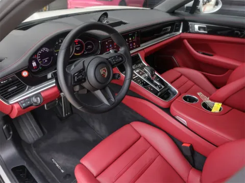 More photos of 2023 Porsche Panamera E-Hybrid 4 at Porsche South Austin, TX