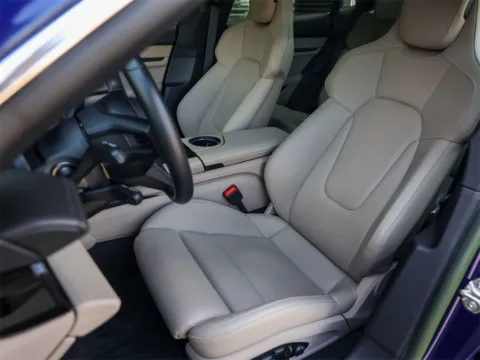 More photos of 2022 Porsche Taycan 4S at Porsche South Austin, TX