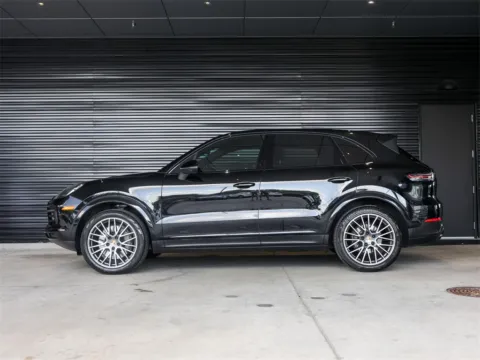 Photos of 2021 Porsche Cayenne S for sale in Austin, TX at Porsche South Austin