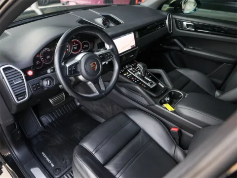 More photos of 2021 Porsche Cayenne S at Porsche South Austin, TX