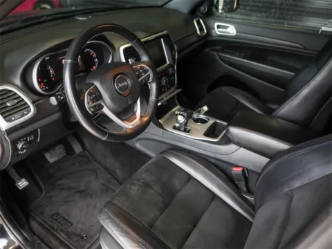 More photos of 2015 Jeep Grand Cherokee Altitude at Porsche South Austin, TX