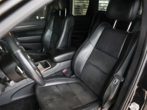 More photos of 2015 Jeep Grand Cherokee Altitude at Porsche South Austin, TX