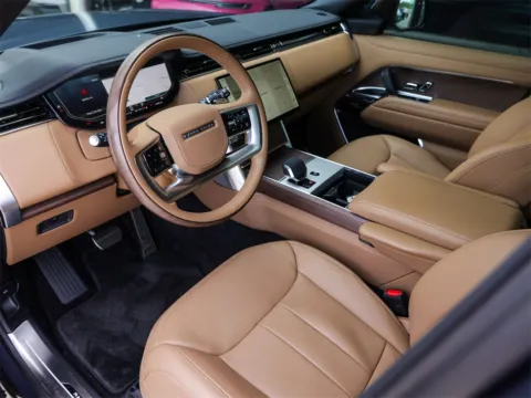 More photos of 2025 Land Rover Range Rover SE at Porsche South Austin, TX