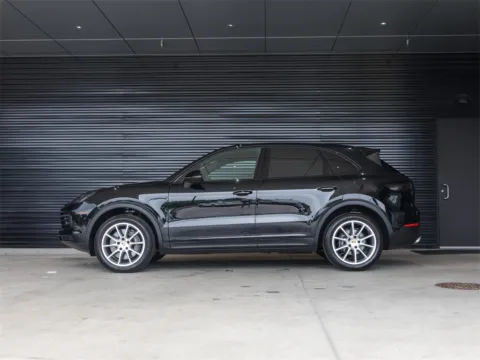 Photos of 2023 Porsche Cayenne for sale in Austin, TX at Porsche South Austin