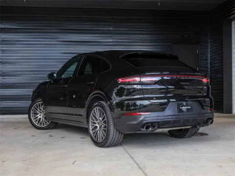 Another view of 2023 Porsche Cayenne Coupe Platinum Edition for sale in Austin, TX at Porsche South Austin