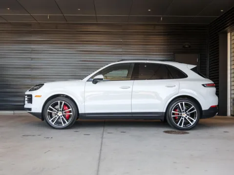 Photos of 2024 Porsche Cayenne S for sale in Austin, TX at Porsche South Austin