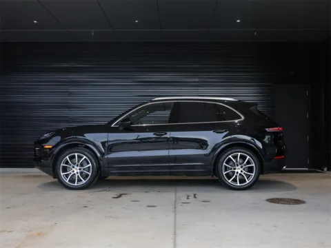 Photos of 2024 Porsche Cayenne for sale in Austin, TX at Porsche South Austin