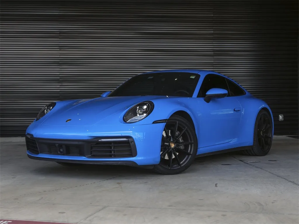 2022 Porsche 911 Carrera