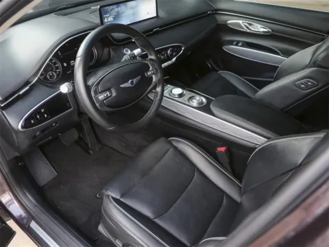 More photos of 2023 Genesis GV70 2.5T at Porsche South Austin, TX