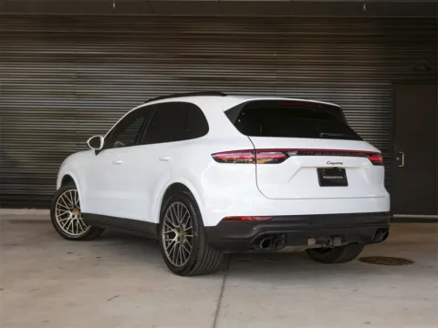 Another view of 2022 Porsche Cayenne Platinum Edition for sale in Austin, TX at Porsche South Austin