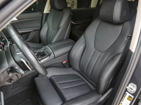 More photos of 2021 BMW X7 xDrive40i at Porsche South Austin, TX