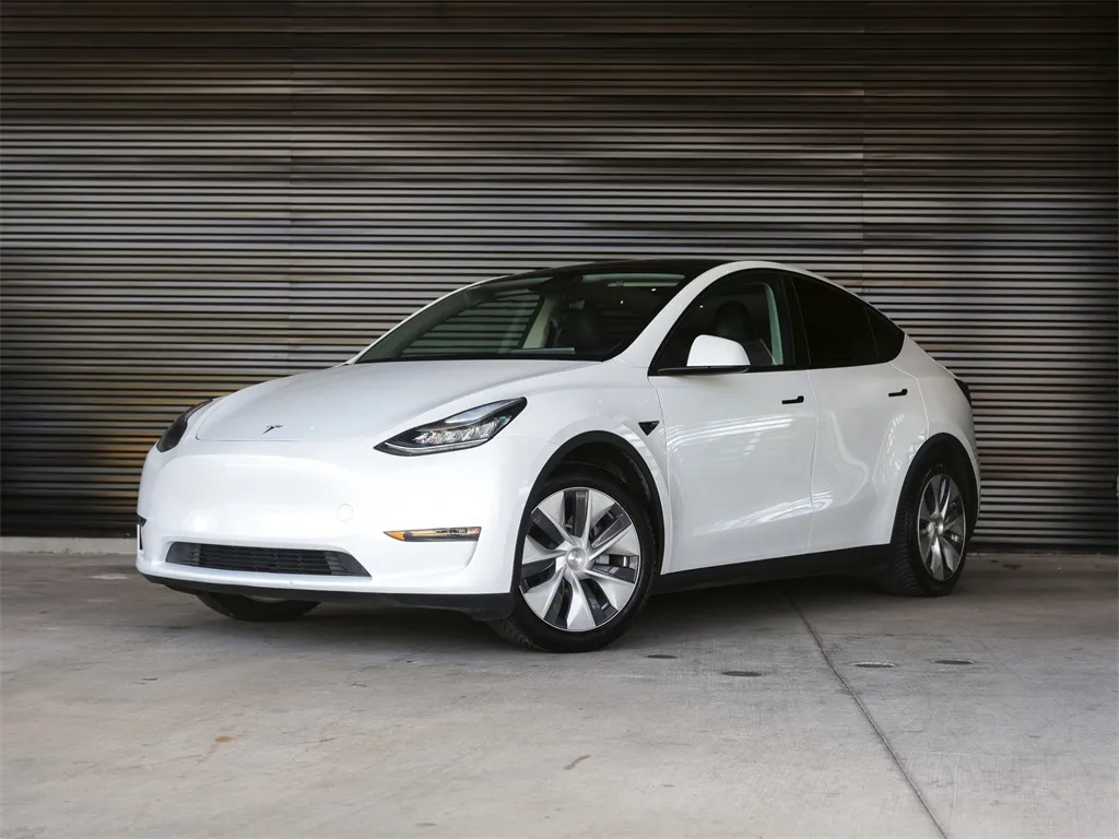 White 2021 Tesla Model Y Long Range for sale in Austin, TX