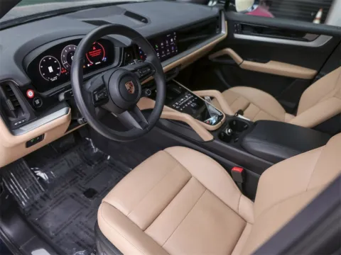 More photos of 2025 Porsche Cayenne at Porsche South Austin, TX