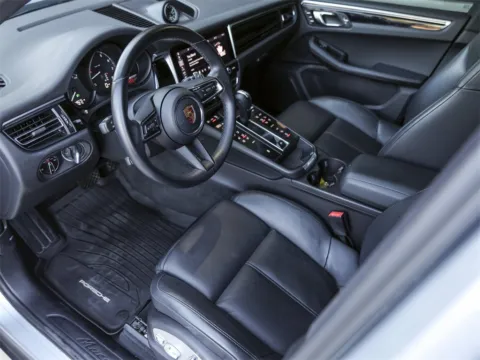 More photos of 2022 Porsche Macan at Porsche South Austin, TX