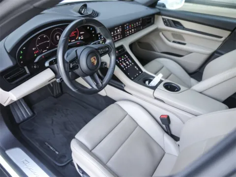More photos of 2022 Porsche Taycan 4S at Porsche South Austin, TX