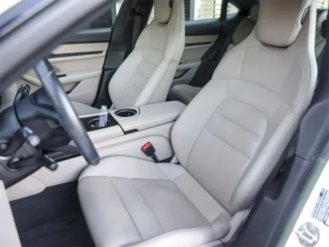 More photos of 2022 Porsche Taycan 4S at Porsche South Austin, TX