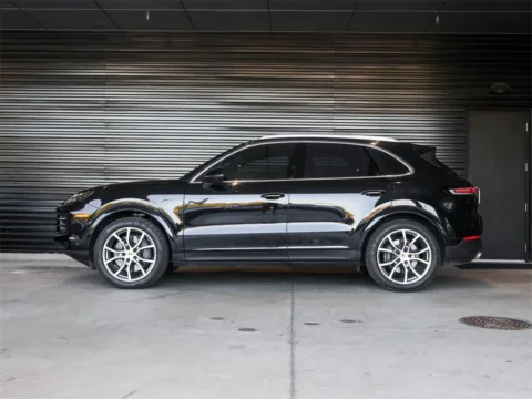 Photos of 2024 Porsche Cayenne for sale in Austin, TX at Porsche South Austin