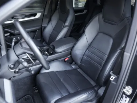 More photos of 2024 Porsche Cayenne at Porsche South Austin, TX