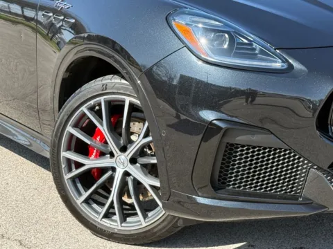 Photos of 2023 Maserati Grecale Trofeo for sale in Austin, TX at Maserati Austin