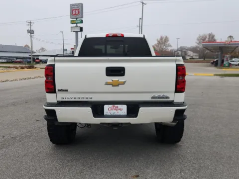 More photos of 2015 Chevrolet Silverado 1500 High Country at Pat Clemons Inc., IA