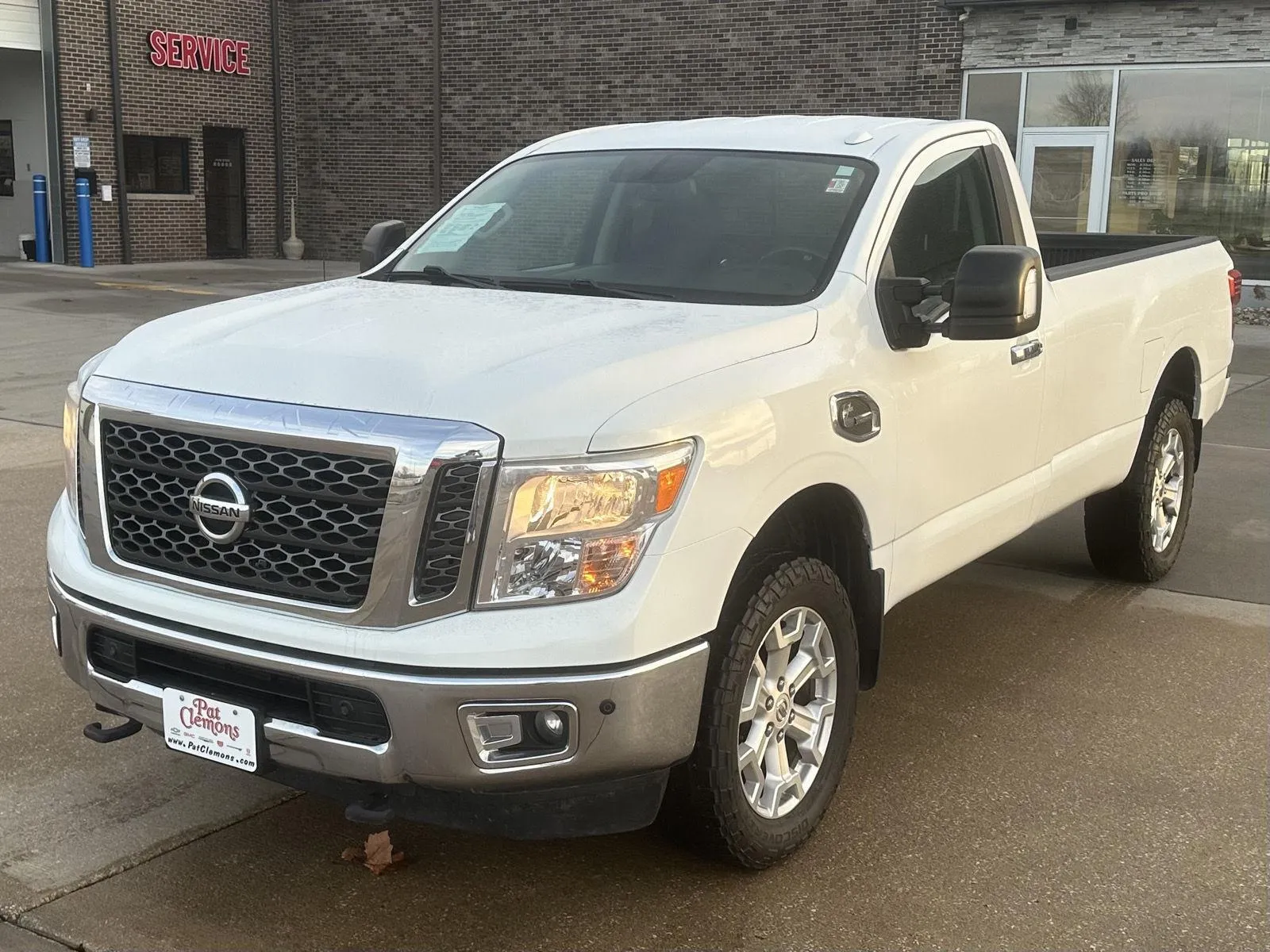 White 2017 Nissan Titan XD SV for sale in Boone, IA