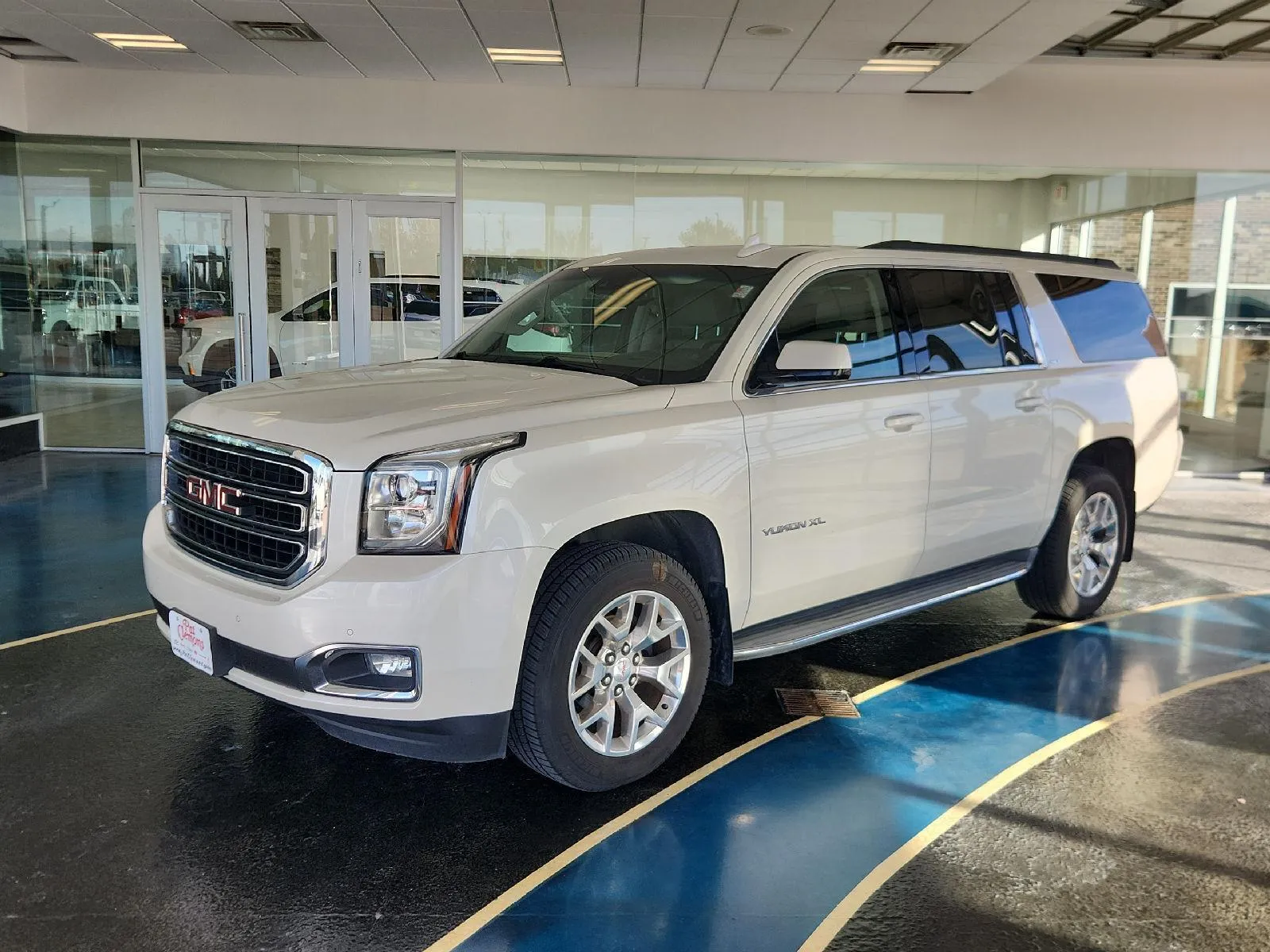 White 2015 GMC Yukon XL SLT for sale in Boone, IA