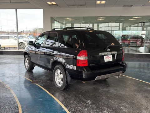 More photos of 2003 Acura MDX at Pat Clemons Inc., IA