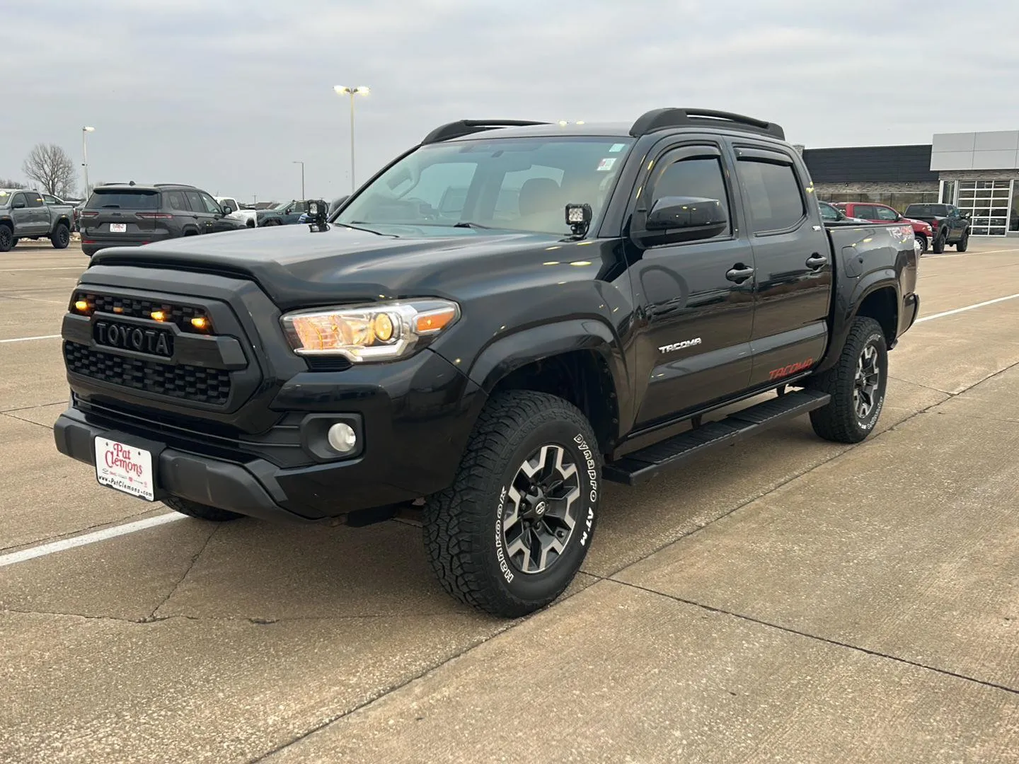 Black 2016 Toyota Tacoma SR5 V6 for sale in Boone, IA