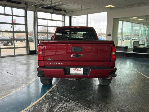 More photos of 2018 Chevrolet Silverado 1500 LT at Pat Clemons Inc., IA