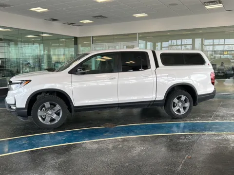 Photos of 2024 HONDA RIDGELINE TrailSport for sale in Boone, IA at Pat Clemons Inc.