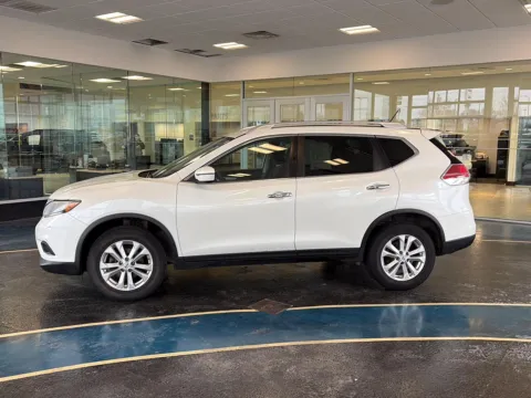 Photos of 2016 NISSAN ROGUE for sale in Boone, IA at Pat Clemons Inc.