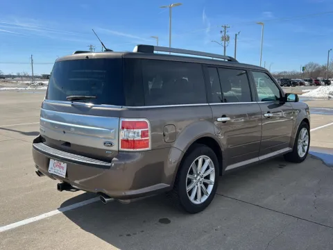More photos of 2019 Ford Flex Limited at Pat Clemons Inc., IA