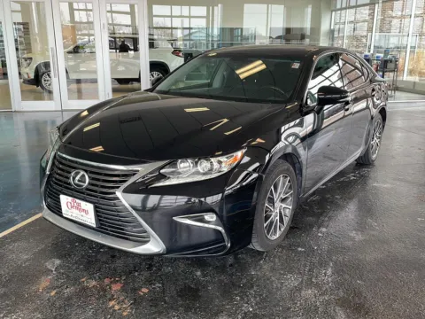 Photos of 2016 Lexus ES 350 for sale in Boone, IA at Pat Clemons Inc.