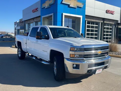 White 2019 Chevrolet Silverado 2500HD LT for sale in Boone, IA