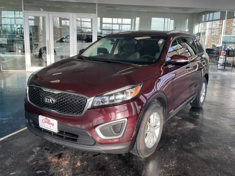 Red 2018 Kia Sorento LX V6 for sale in Boone, IA