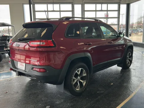 More photos of 2016 Jeep Cherokee Trailhawk at Pat Clemons Inc., IA