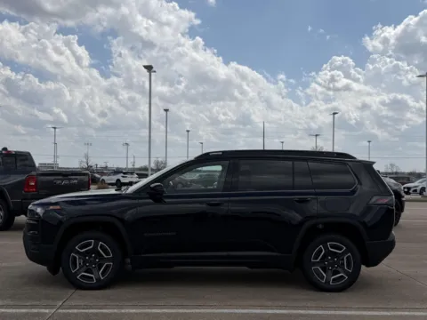 Photos of 2026 Jeep Cherokee Limited for sale in Boone, IA at Pat Clemons Inc.