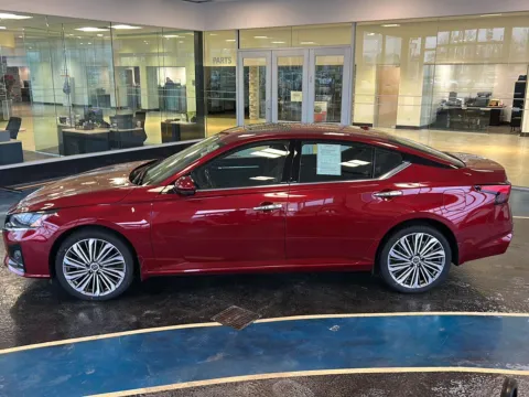 Photos of 2024 Nissan Altima 2.5 SL for sale in Boone, IA at Pat Clemons Inc.