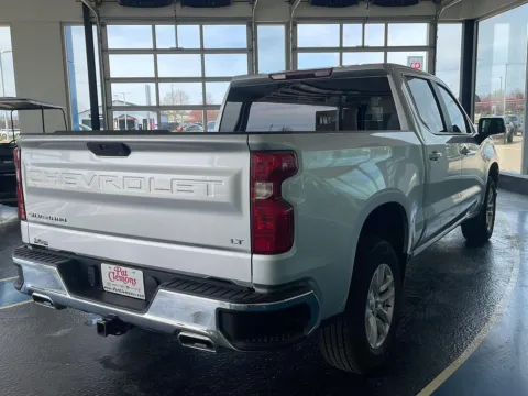 More photos of 2021 Chevrolet Silverado 1500 LT at Pat Clemons Inc., IA