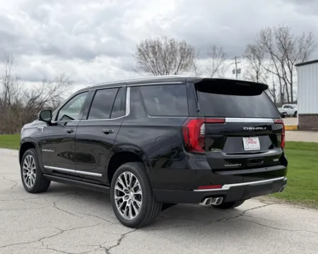 More photos of 2026 GMC Yukon Denali at Pat Clemons Inc., IA