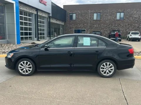 Photos of 2014 Volkswagen Jetta Sedan SE w/Connectivity for sale in Boone, IA at Pat Clemons Inc.