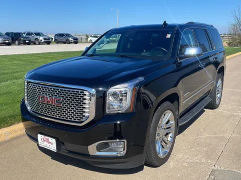 Black 2017 GMC Yukon Denali for sale in Boone, IA