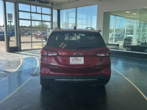 More photos of 2022 Chevrolet Equinox Premier at Pat Clemons Inc., IA