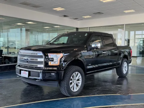 Black 2017 Ford F-150 Platinum for sale in Boone, IA