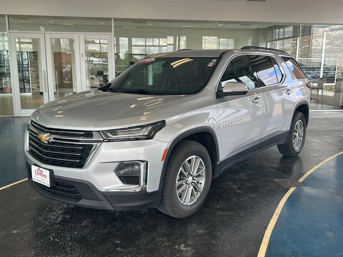 Silver 2022 Chevrolet Traverse LT Leather for sale in Boone, IA