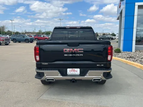 More photos of 2026 GMC Sierra 1500 SLE at Pat Clemons Inc., IA