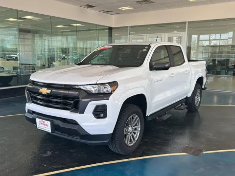 White 2024 Chevrolet Colorado 4WD LT for sale in Boone, IA