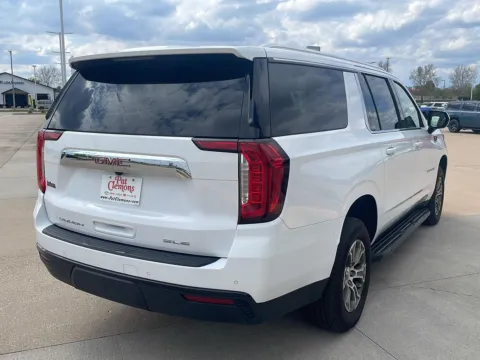 More photos of 2022 GMC Yukon XL SLE at Pat Clemons Inc., IA